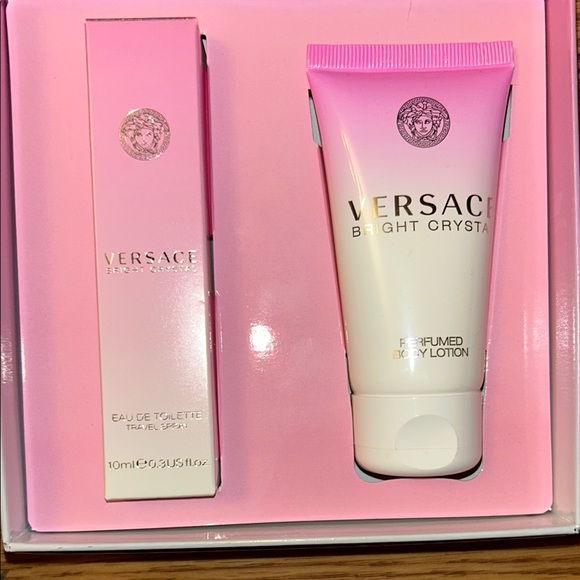 Versace Bright Crystal Pink and Cream Box with perfume and lotion. - Picture 4 of 5